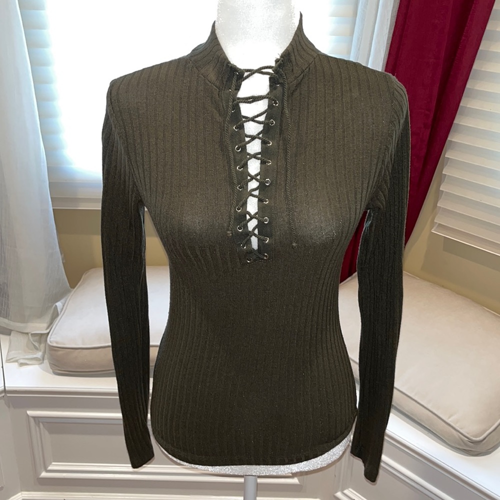Forever 21 lace up sweater shirt long sleeve olive green Sz M